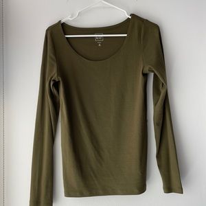 Women’s Gap long sleeve tshirt, olive green, size M